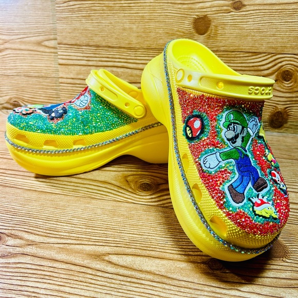 Super Mario Brothers Crush Platform Wedge Yellow Full Bling Crocs NWOB - Picture 10 of 10